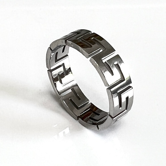 Statement Gold and Silver Geometric Pattern Rings - Picture 14 of 16